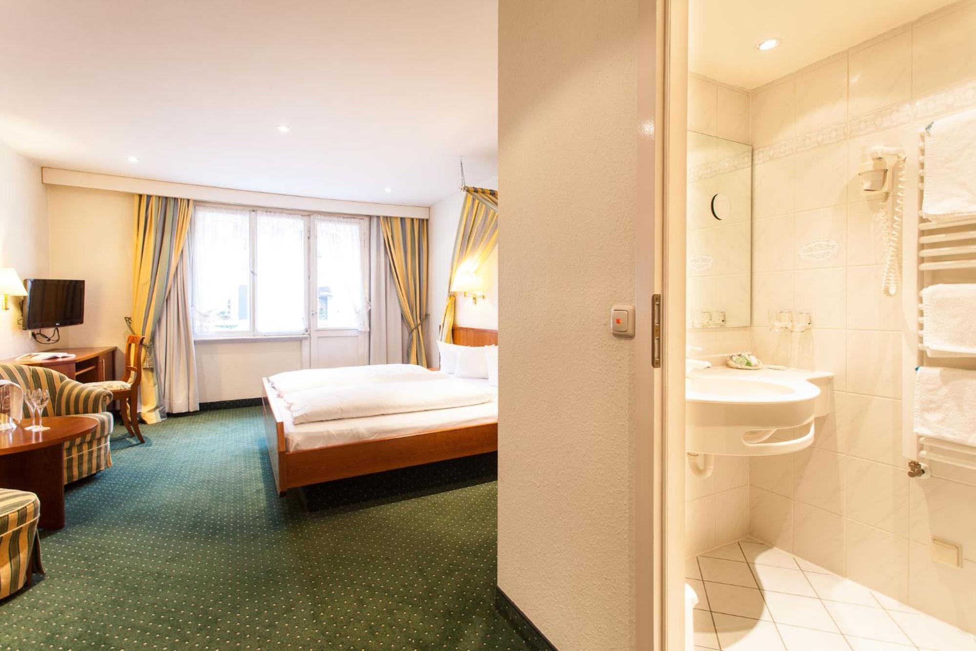 Hotel Romantik Zur Sonne 3*